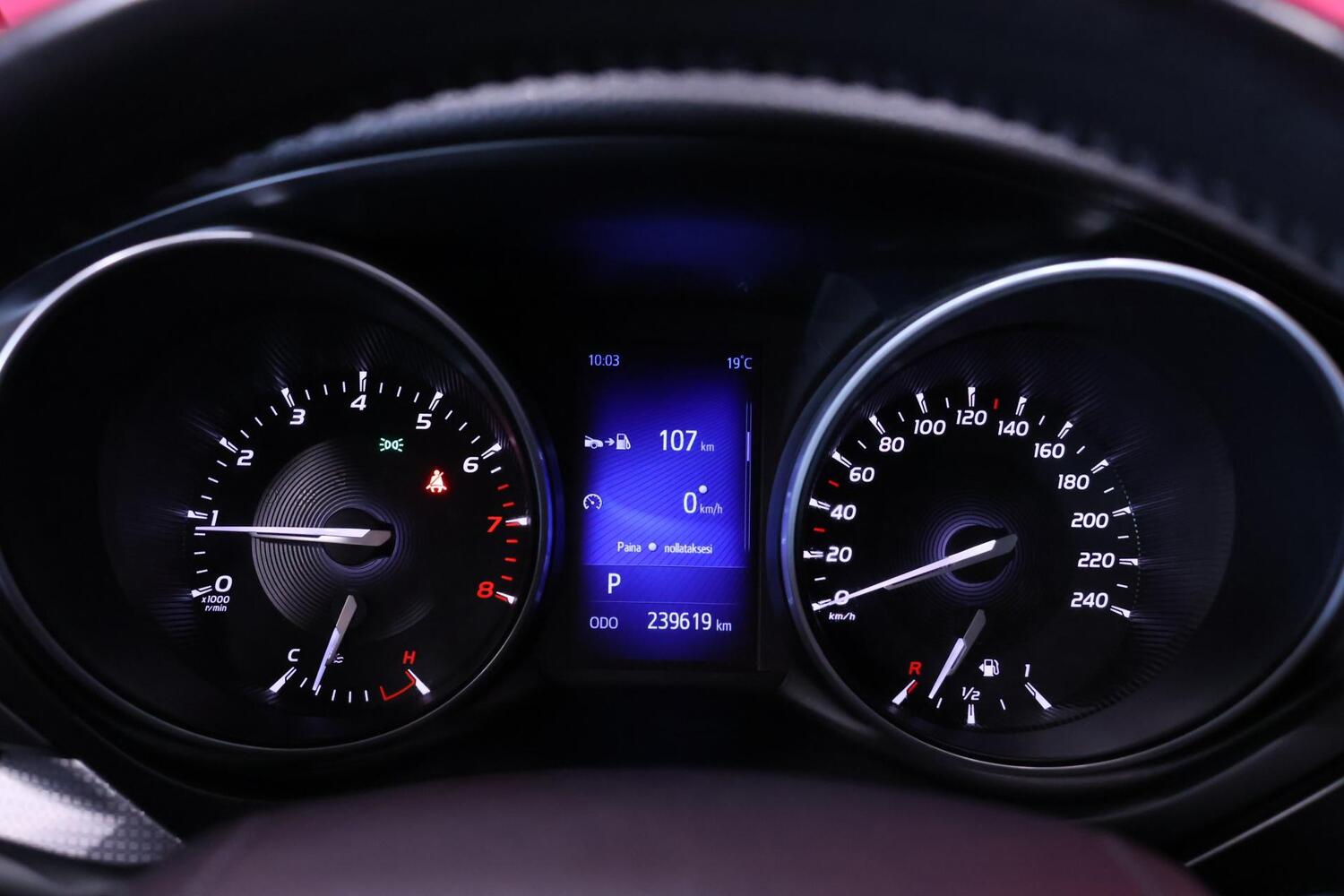 Toyota Avensis vaihtoauto