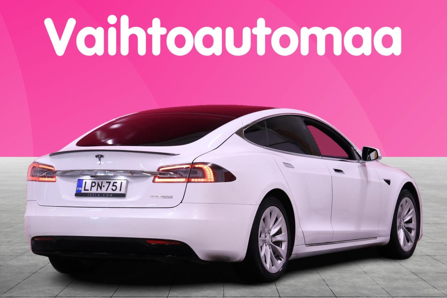 Tesla Model S vaihtoauto