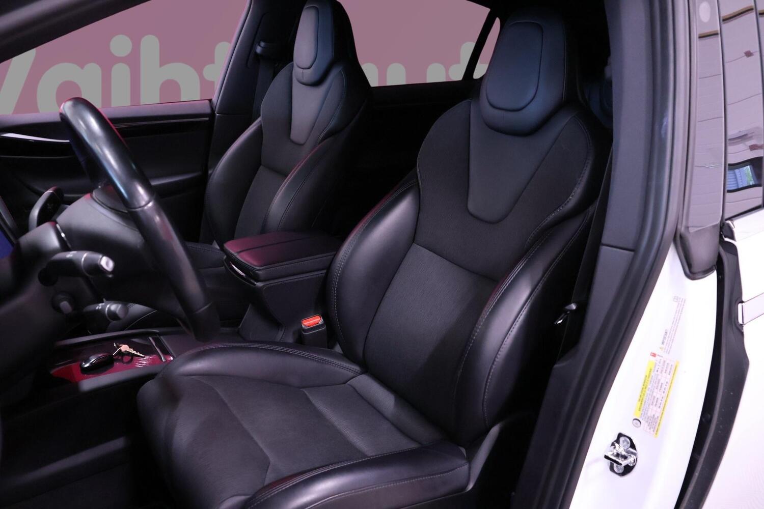 Tesla Model X vaihtoauto