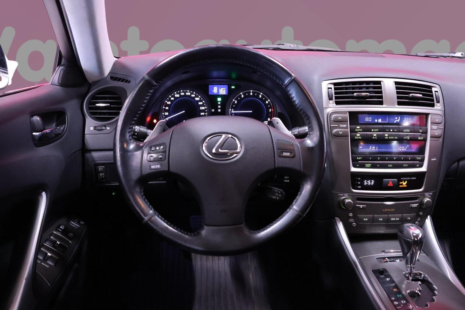Lexus IS vaihtoauto