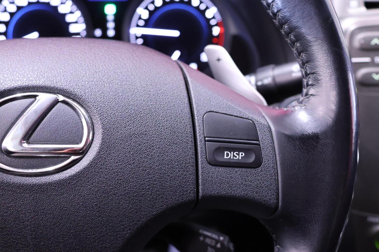 Lexus IS vaihtoauto