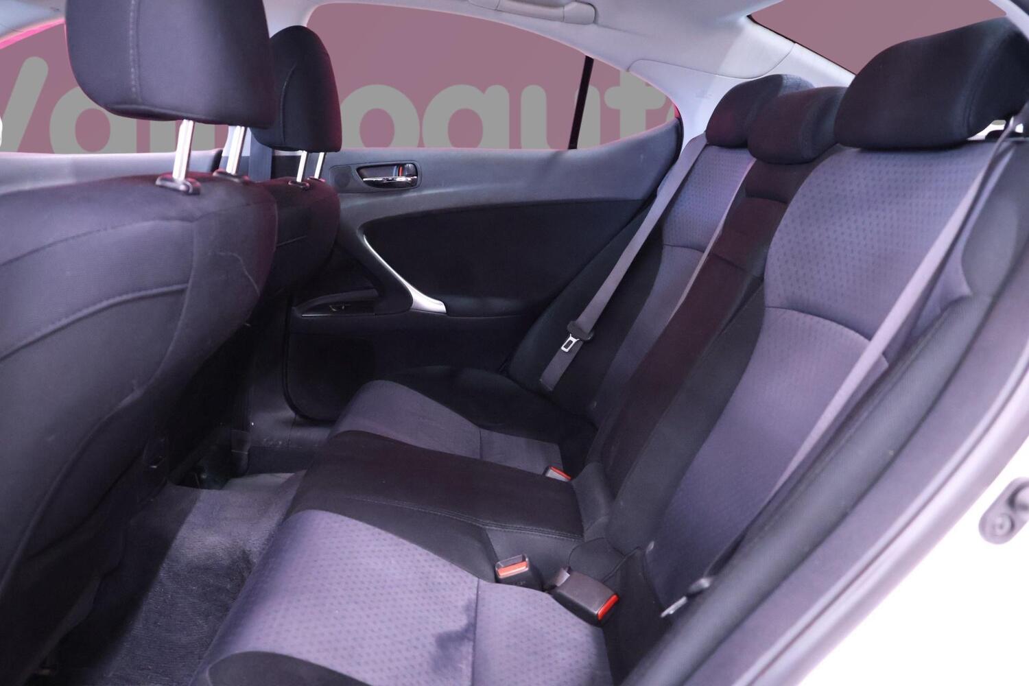 Lexus IS vaihtoauto