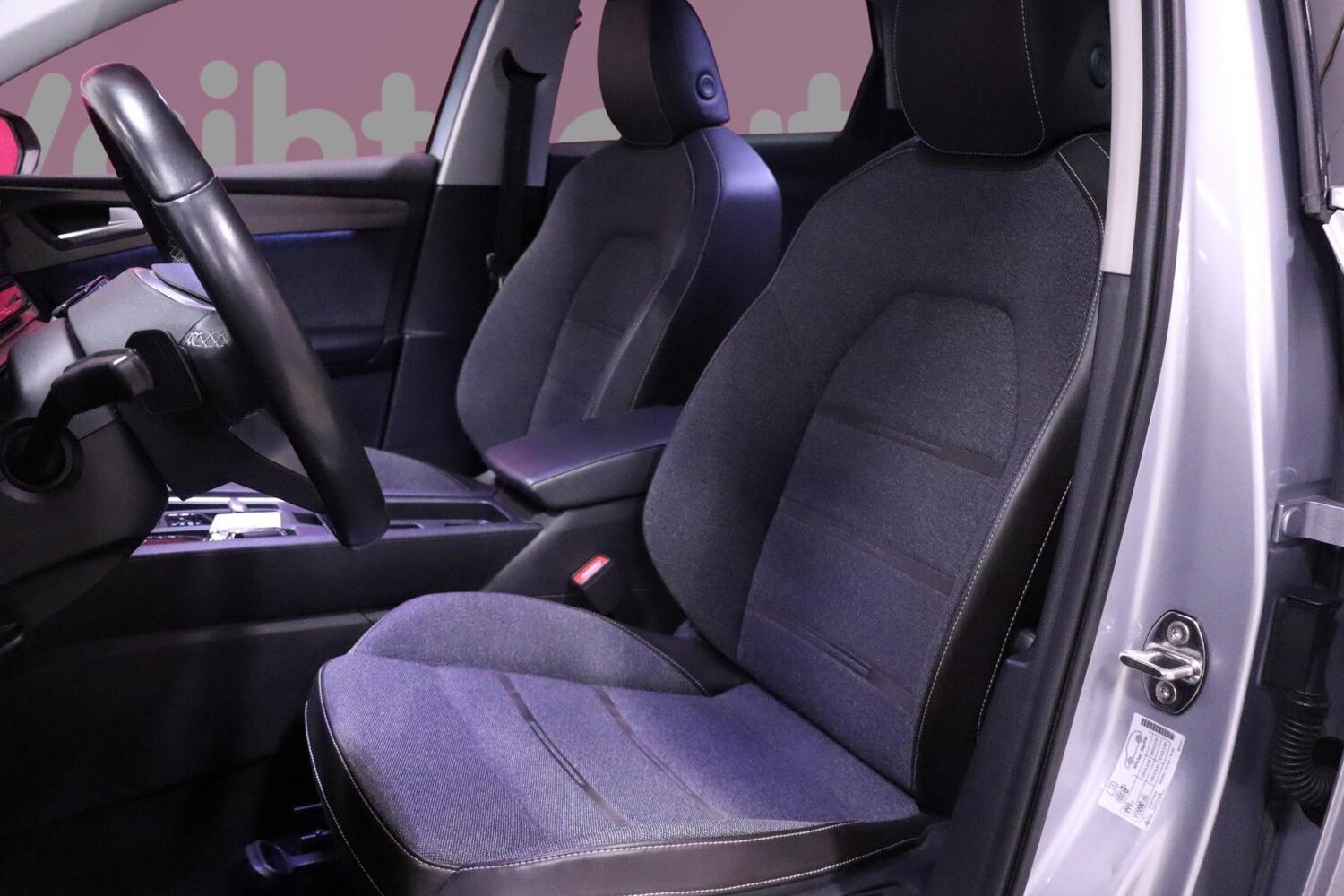 SEAT Leon Sportstourer vaihtoauto