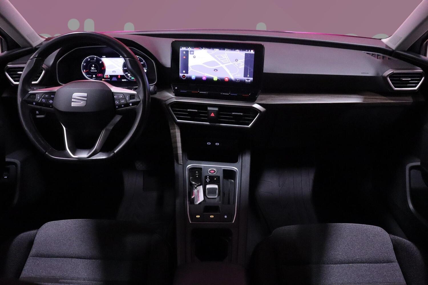 SEAT Leon Sportstourer vaihtoauto