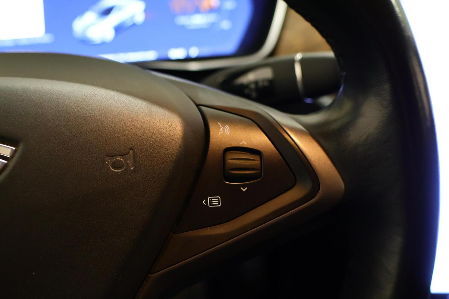 Tesla Model S vaihtoauto