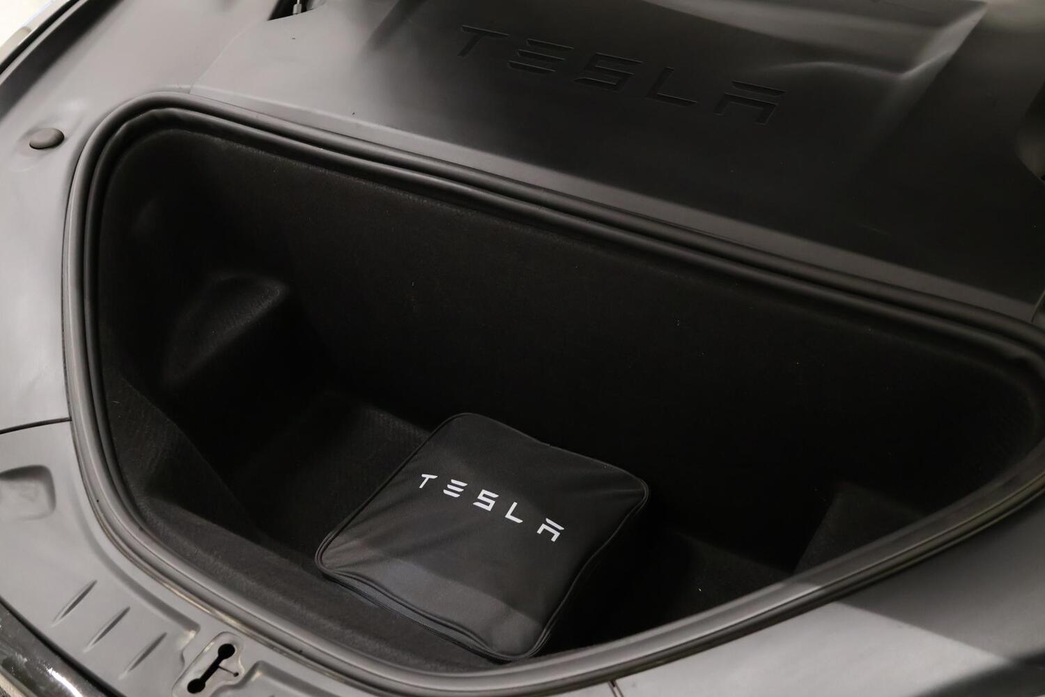 Tesla Model S vaihtoauto