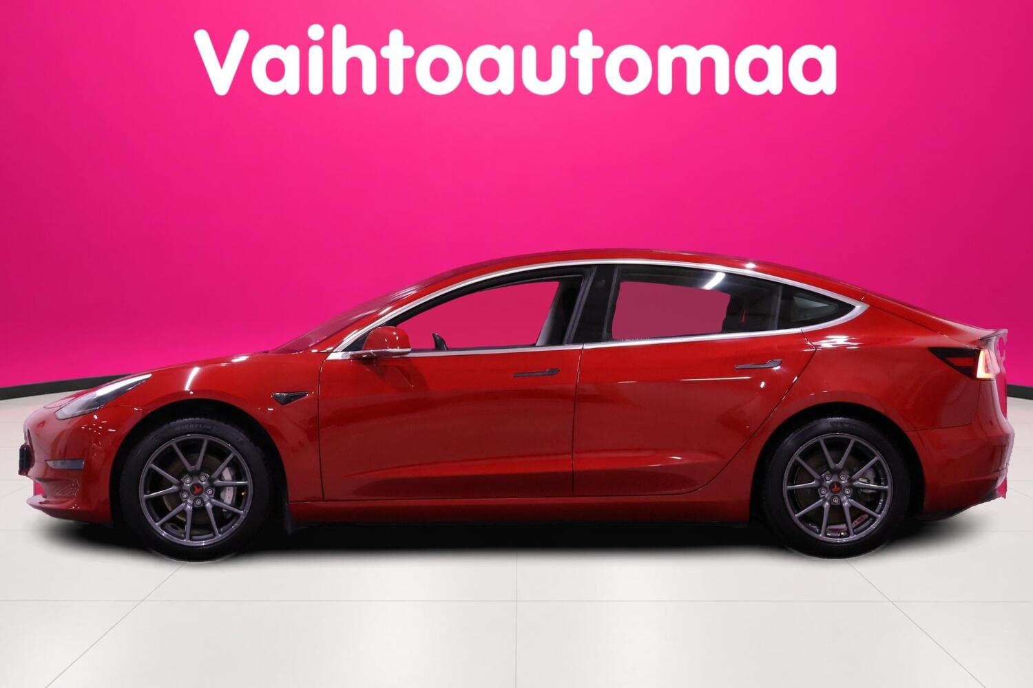 Tesla Model 3 vaihtoauto