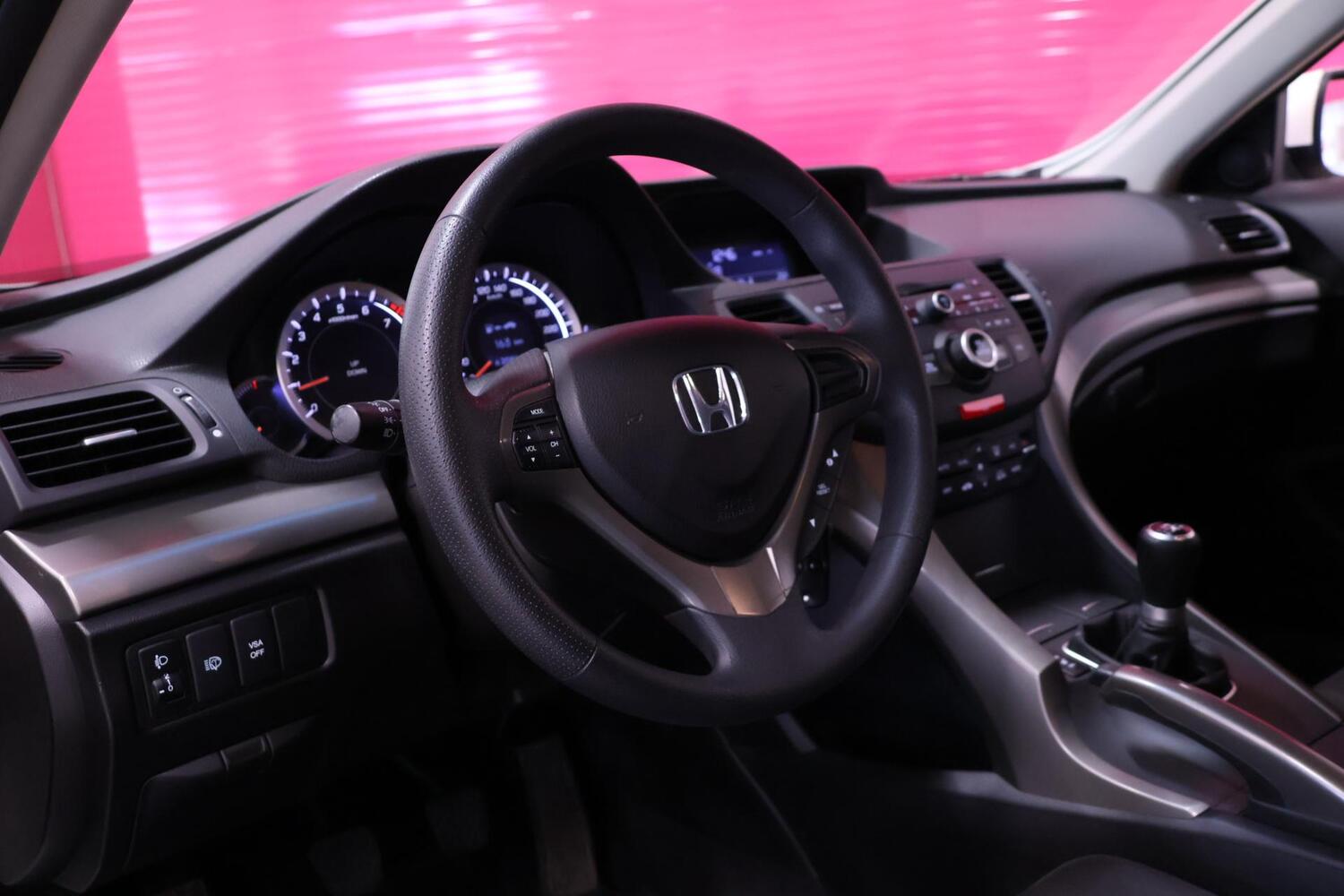 Honda Accord vaihtoauto