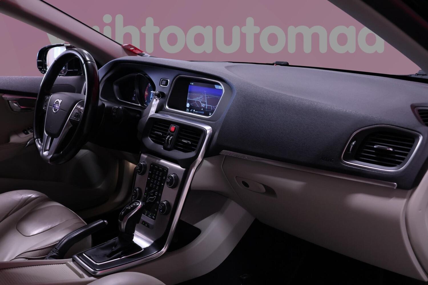 Volvo V40 Cross Country vaihtoauto