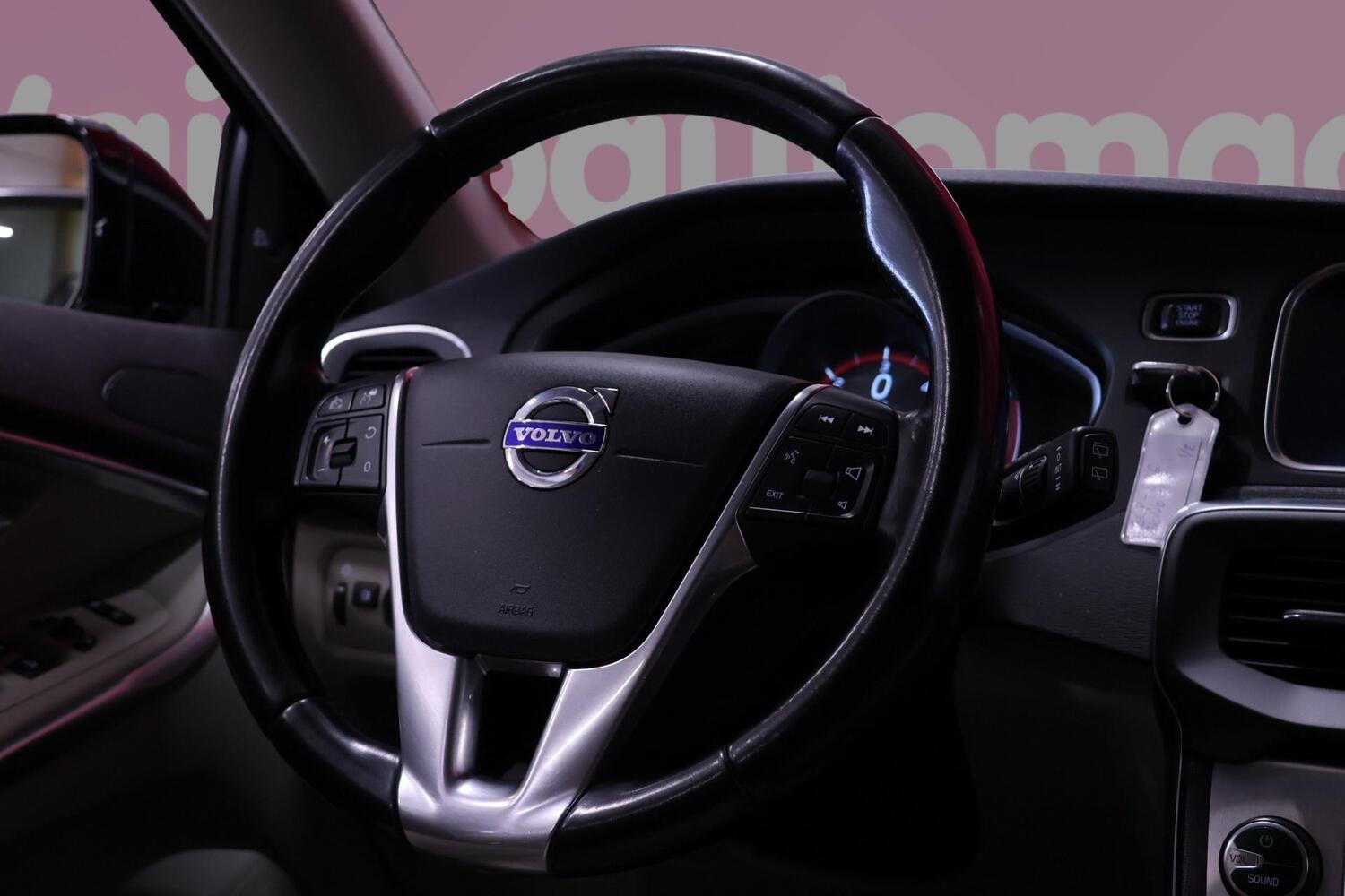 Volvo V40 Cross Country vaihtoauto