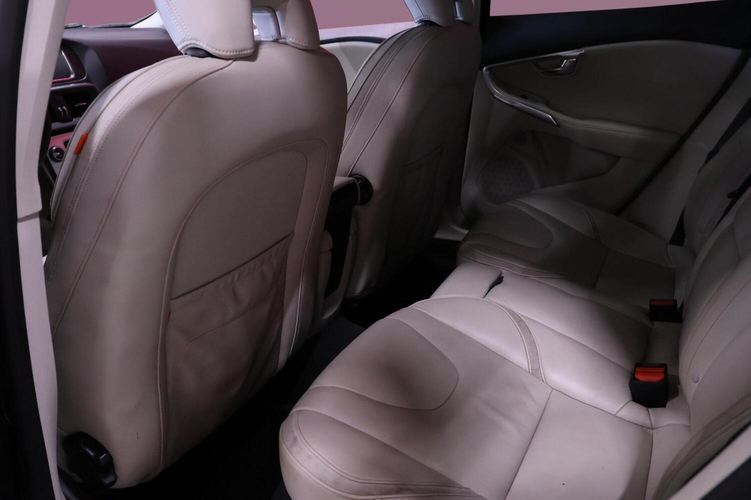 Volvo V40 Cross Country vaihtoauto