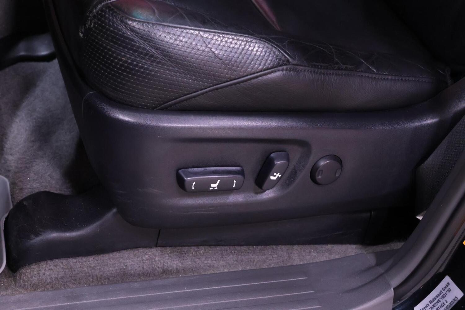 Toyota Land Cruiser vaihtoauto