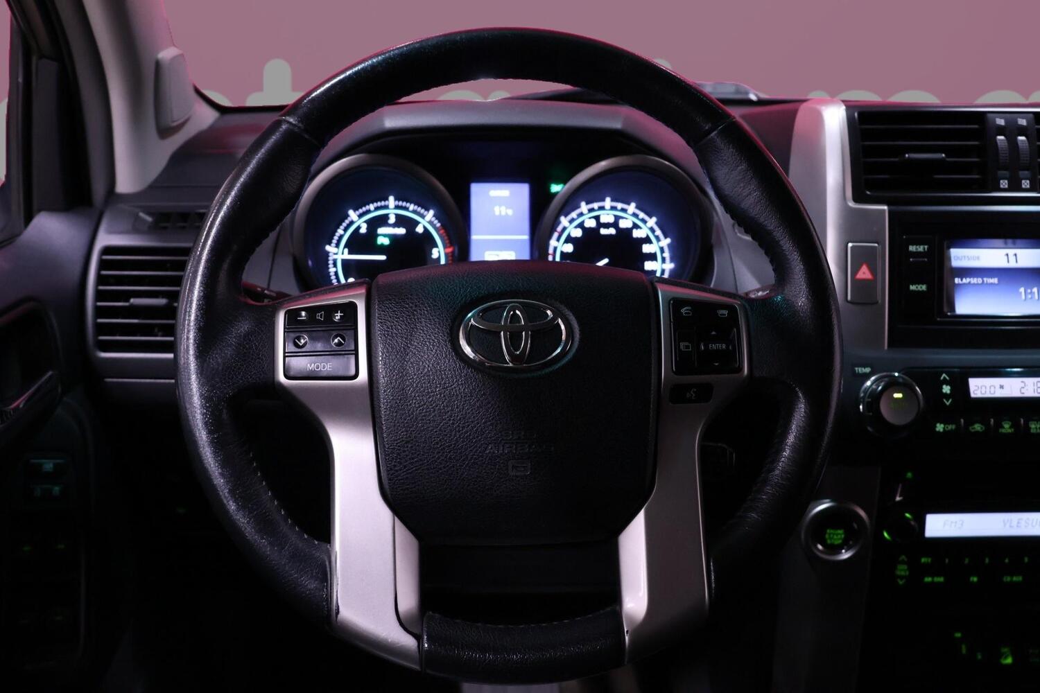 Toyota Land Cruiser vaihtoauto