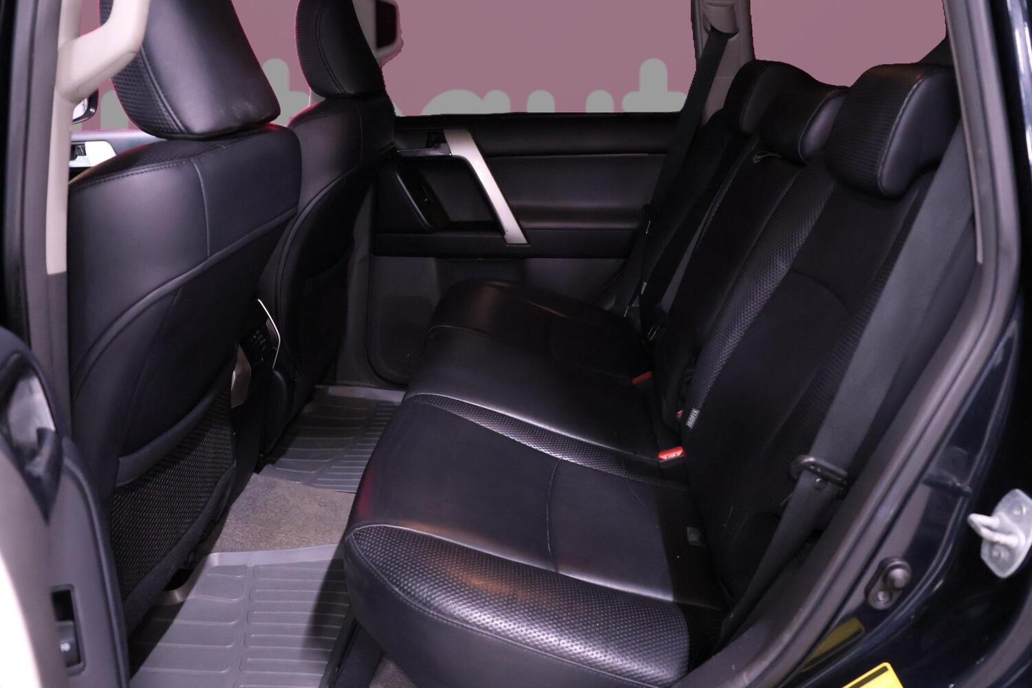 Toyota Land Cruiser vaihtoauto