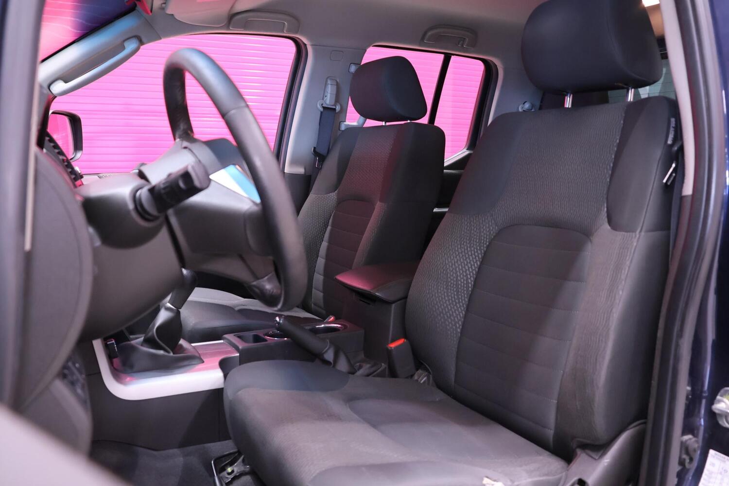 Nissan Navara vaihtoauto