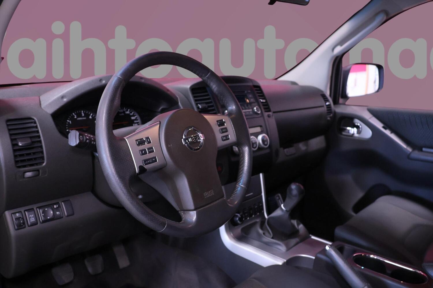 Nissan Navara vaihtoauto