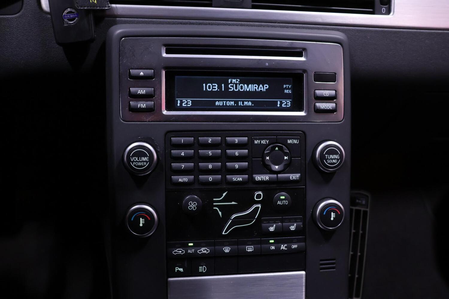 Volvo V70 vaihtoauto