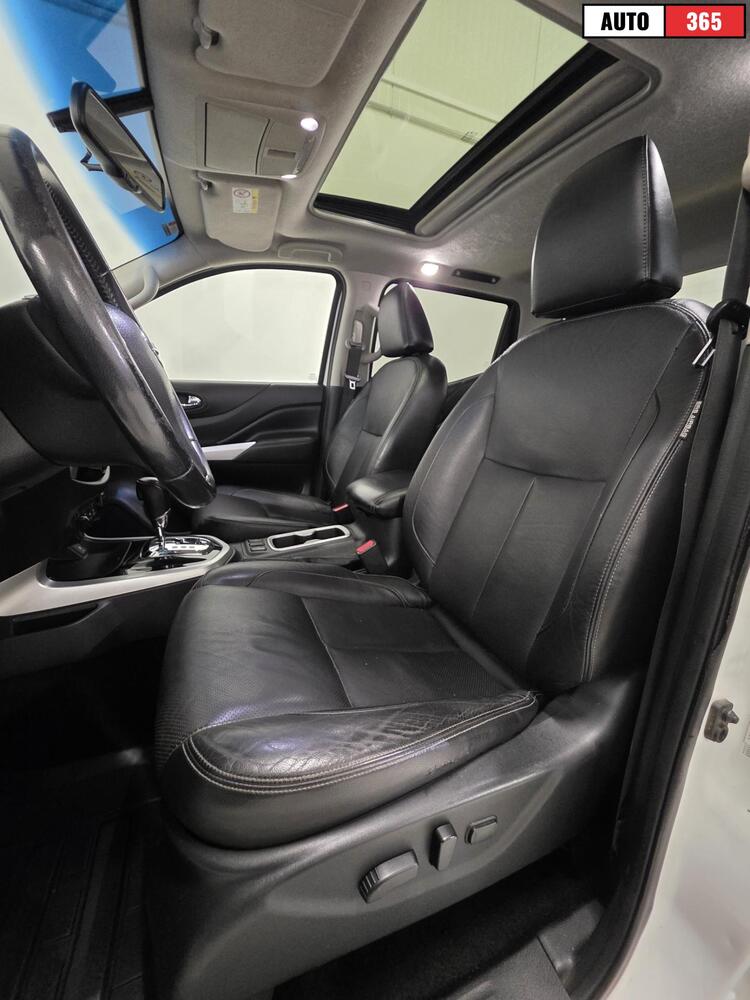 Nissan Navara vaihtoauto