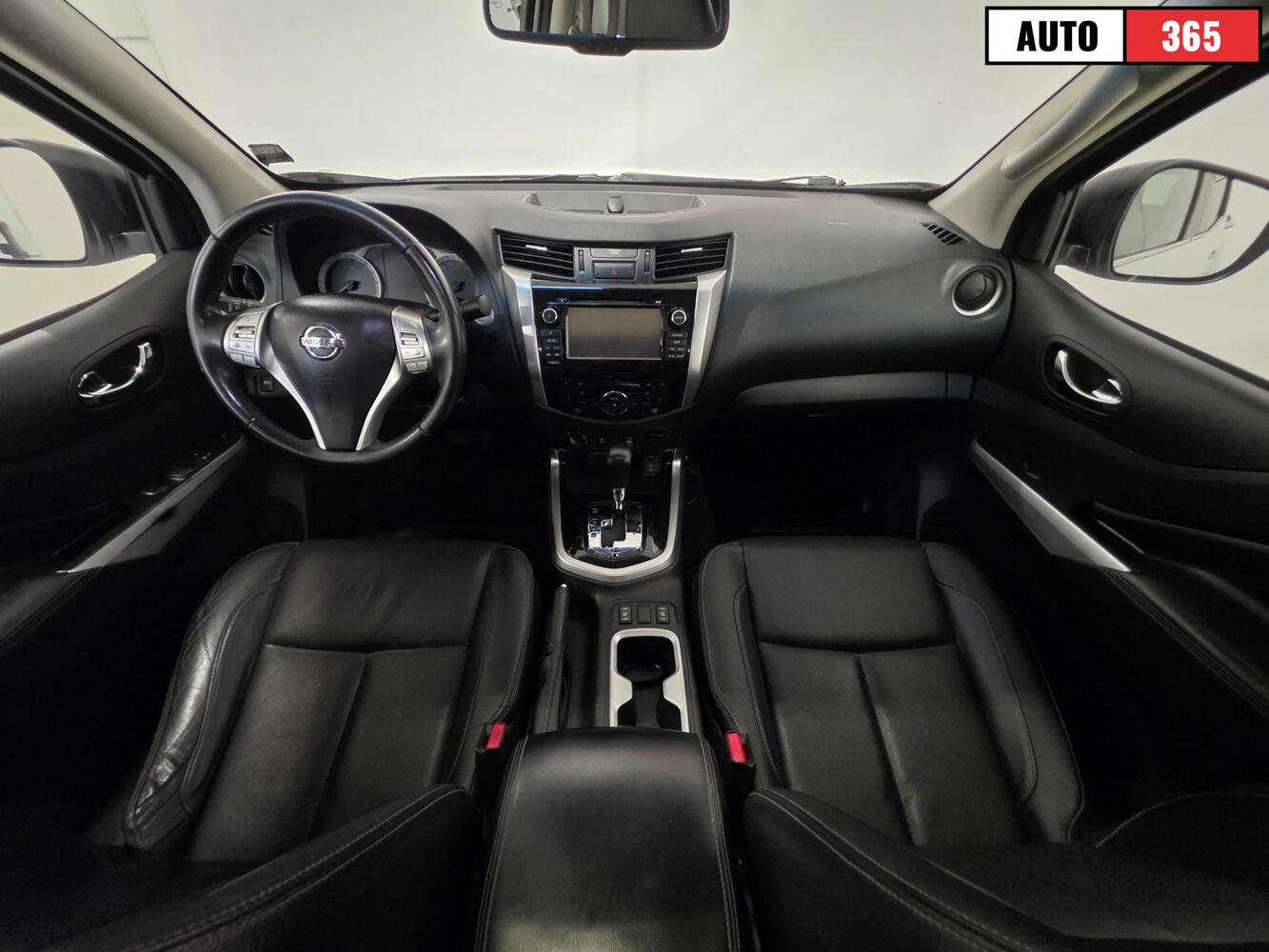 Nissan Navara vaihtoauto