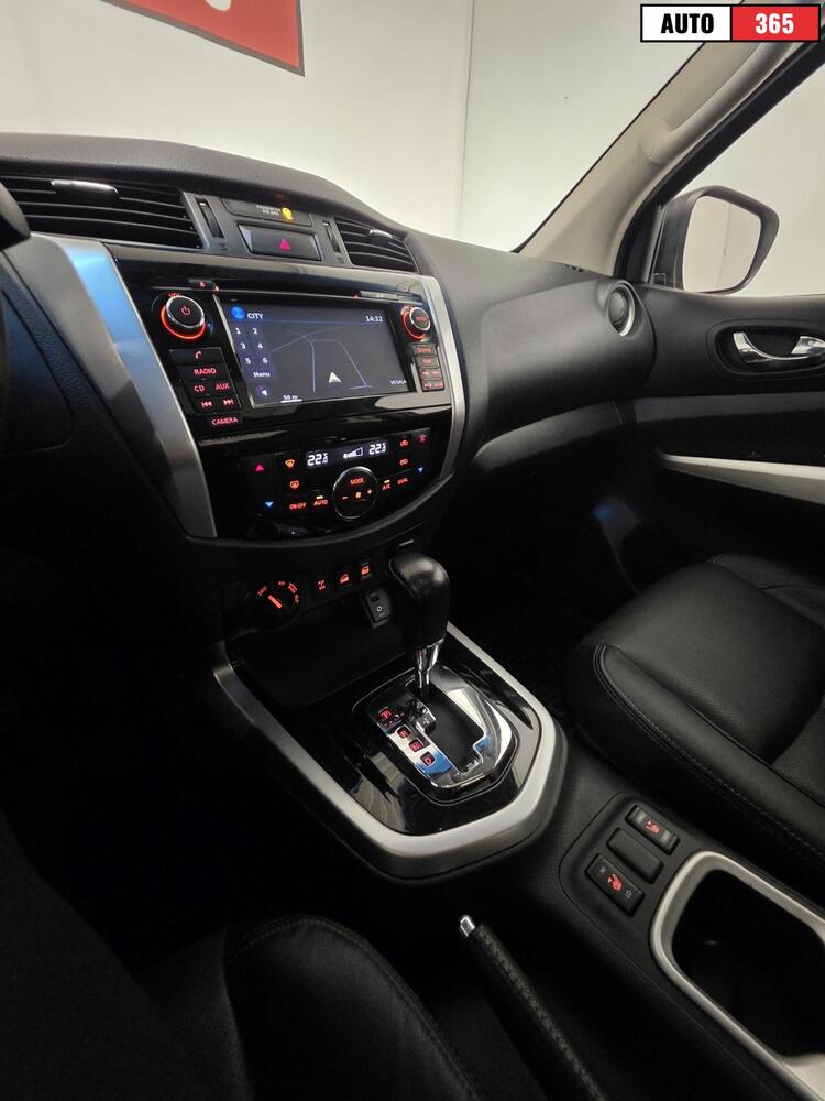 Nissan Navara vaihtoauto