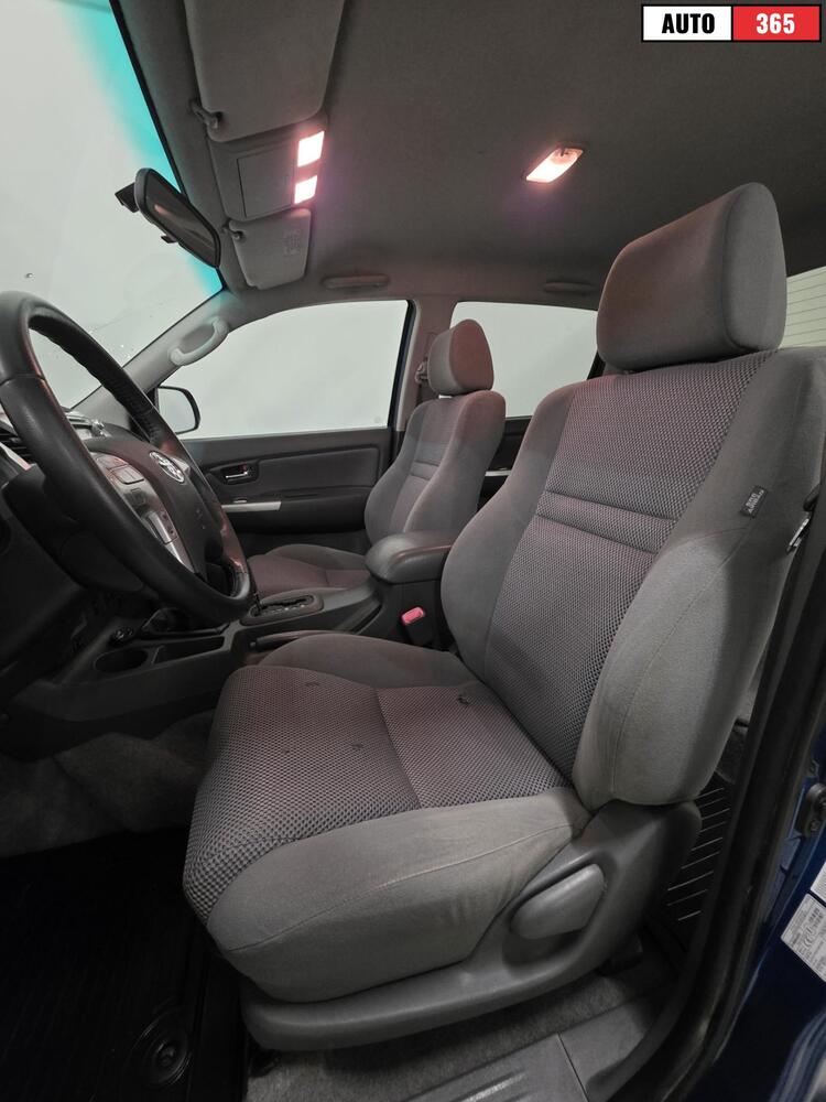 Toyota Hilux vaihtoauto