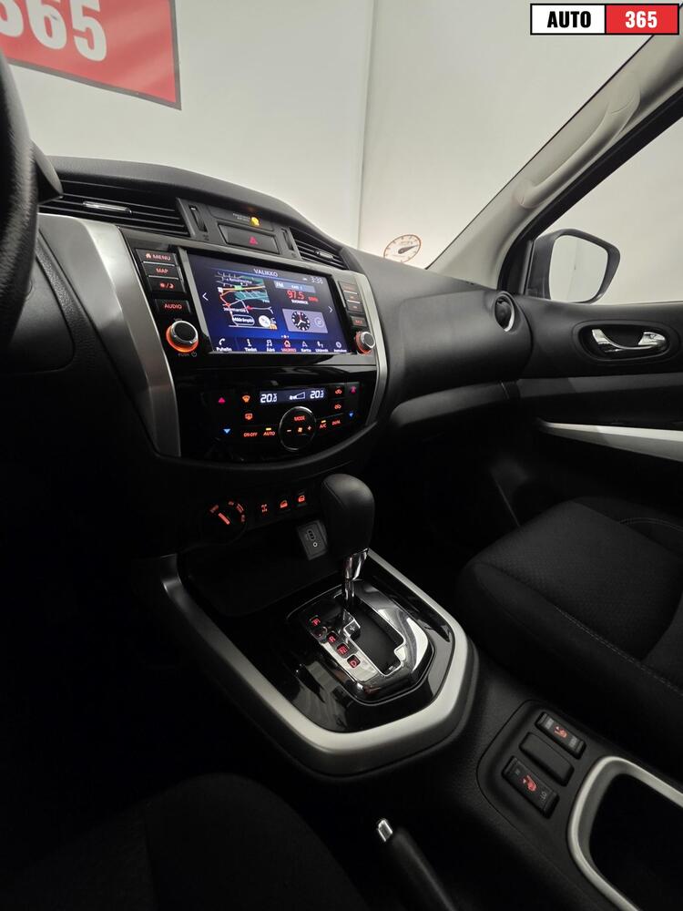 Nissan Navara vaihtoauto