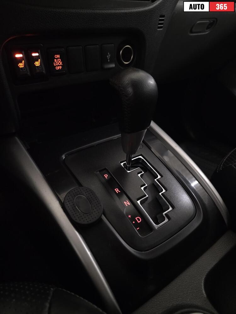 Mitsubishi L200 vaihtoauto