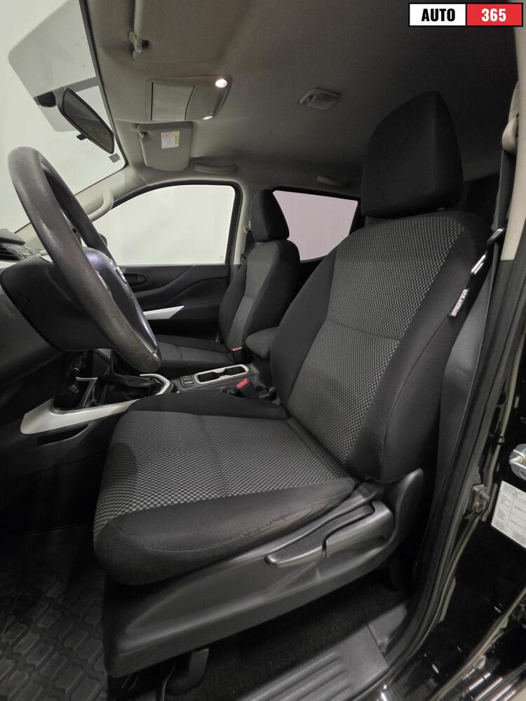 Nissan Navara vaihtoauto