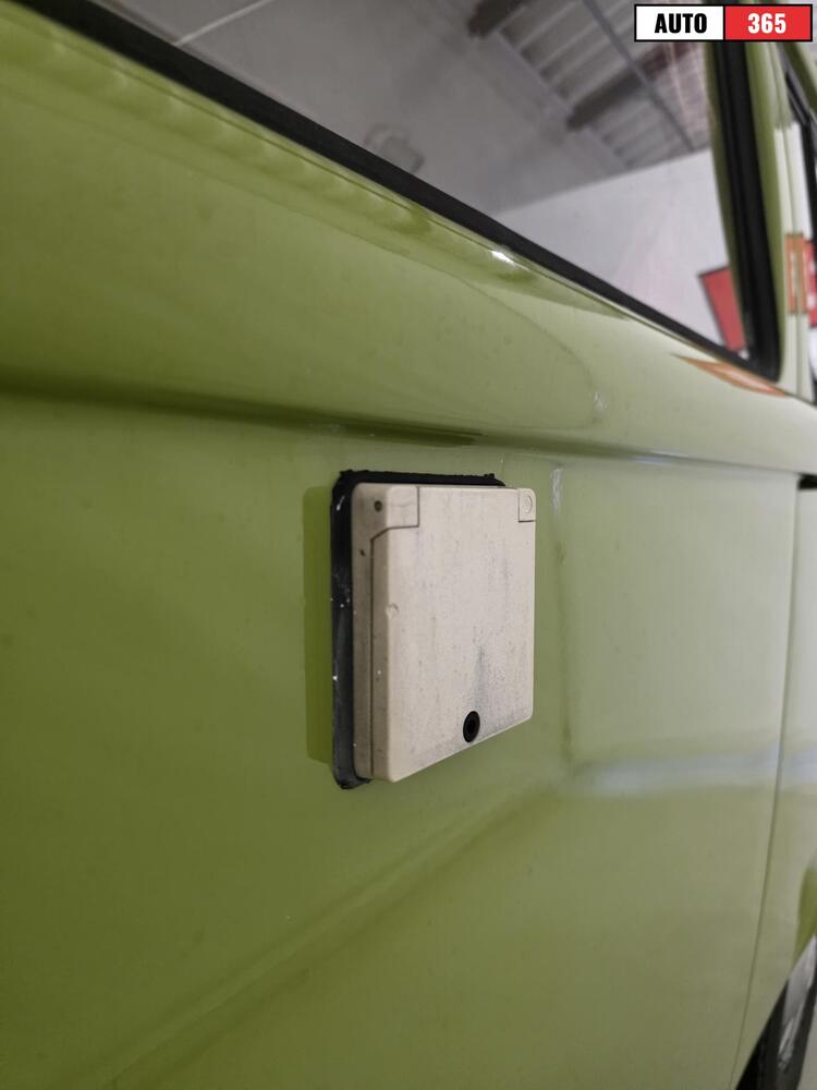 Volkswagen Kleinbus vaihtoauto