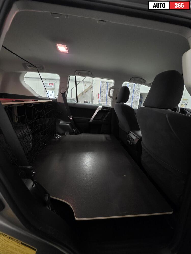Toyota Land Cruiser vaihtoauto