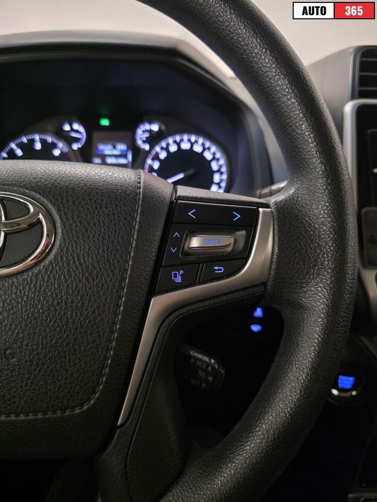 Toyota Land Cruiser vaihtoauto