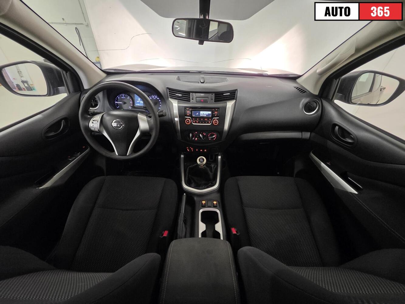 Nissan Navara vaihtoauto