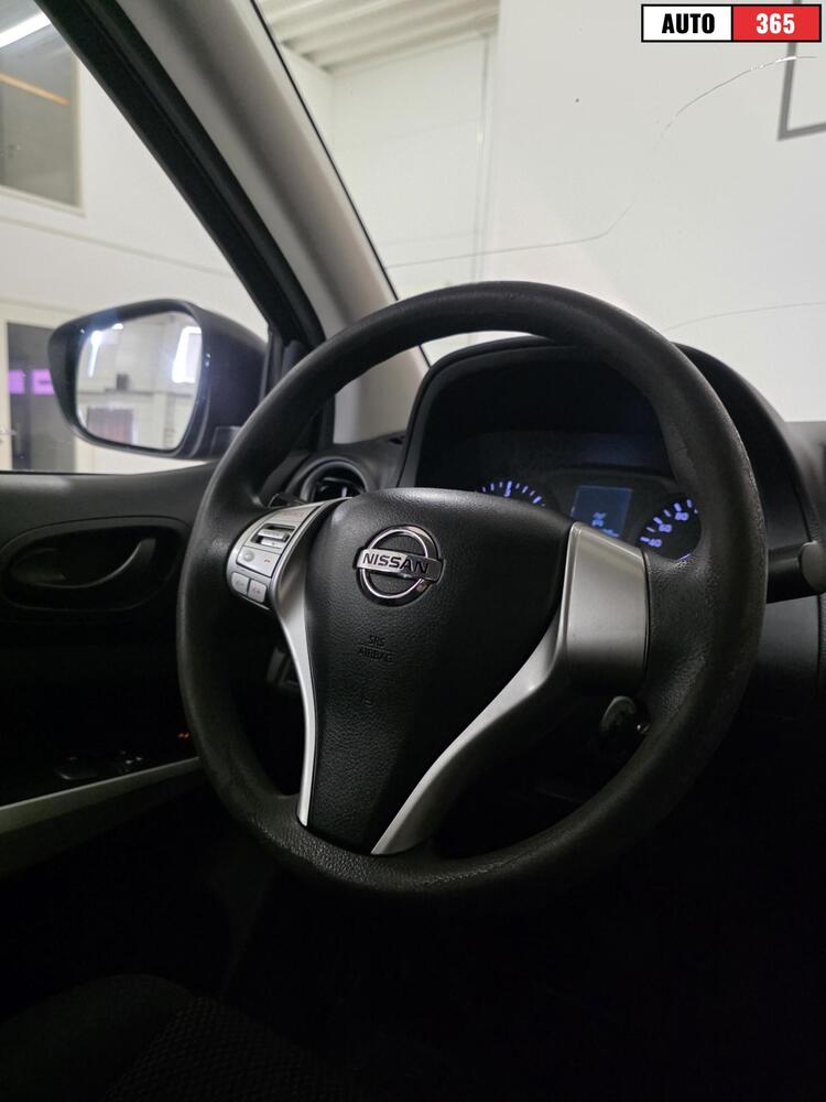 Nissan Navara vaihtoauto