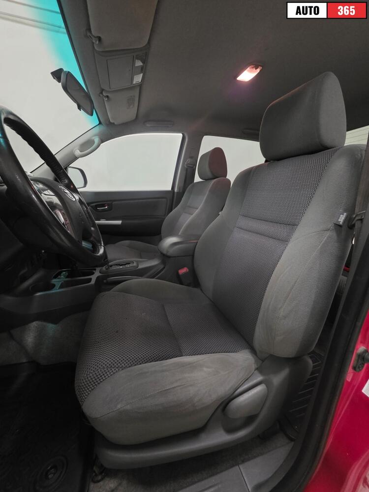 Toyota Hilux vaihtoauto