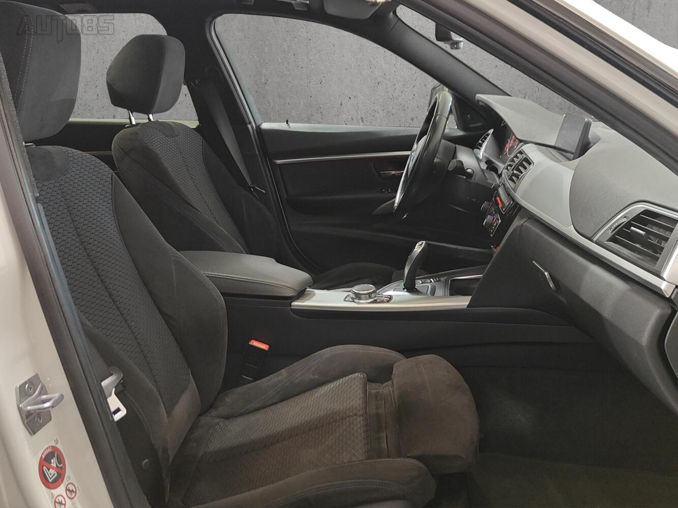 BMW 330 vaihtoauto
