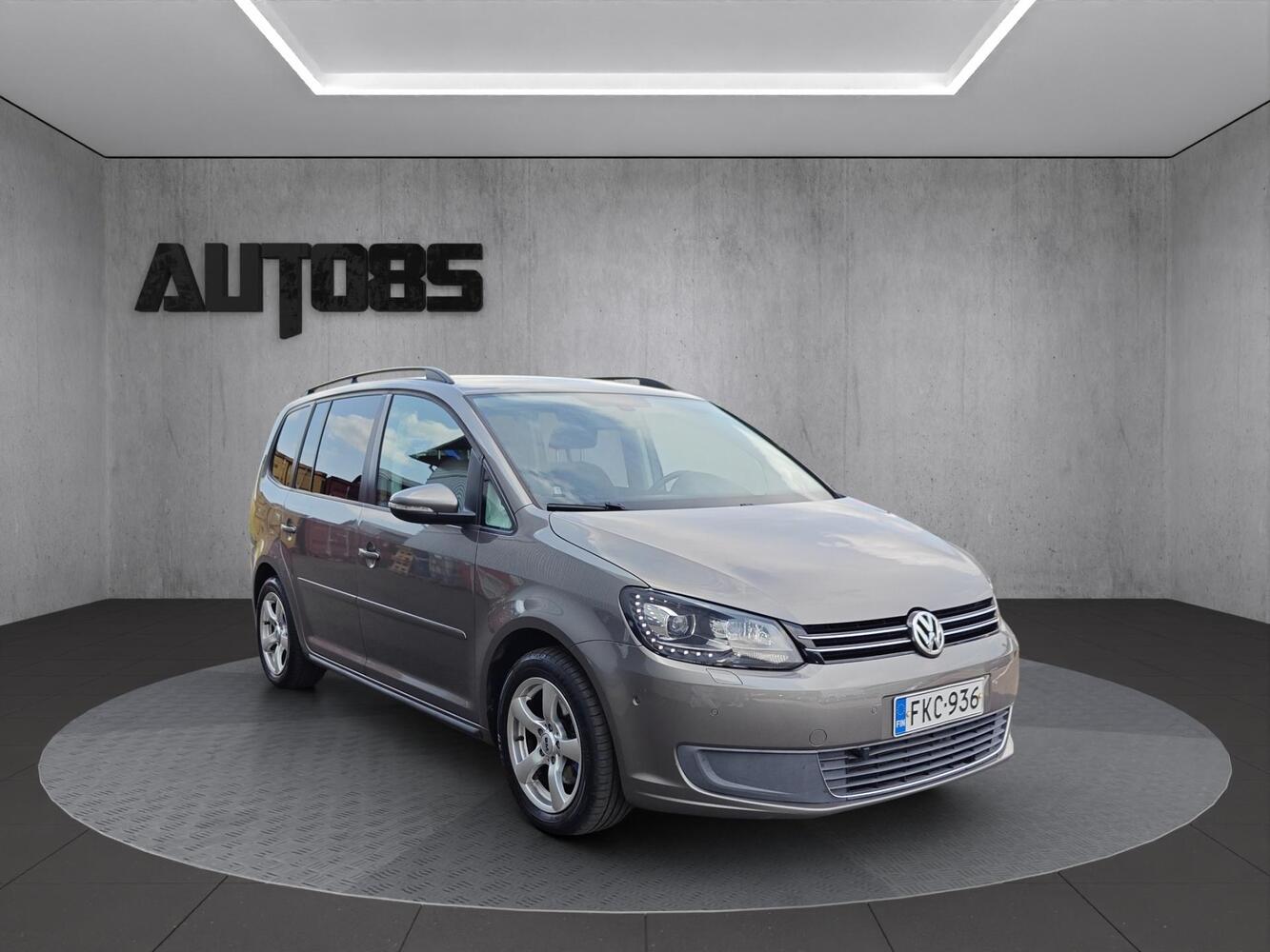Volkswagen Touran vaihtoauto