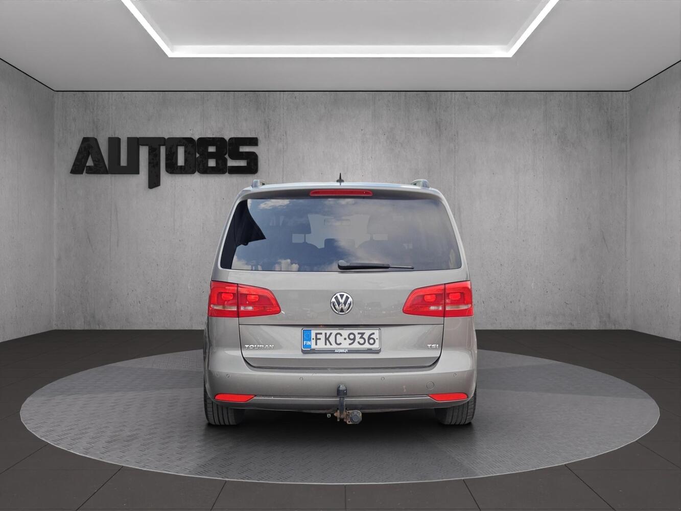 Volkswagen Touran vaihtoauto
