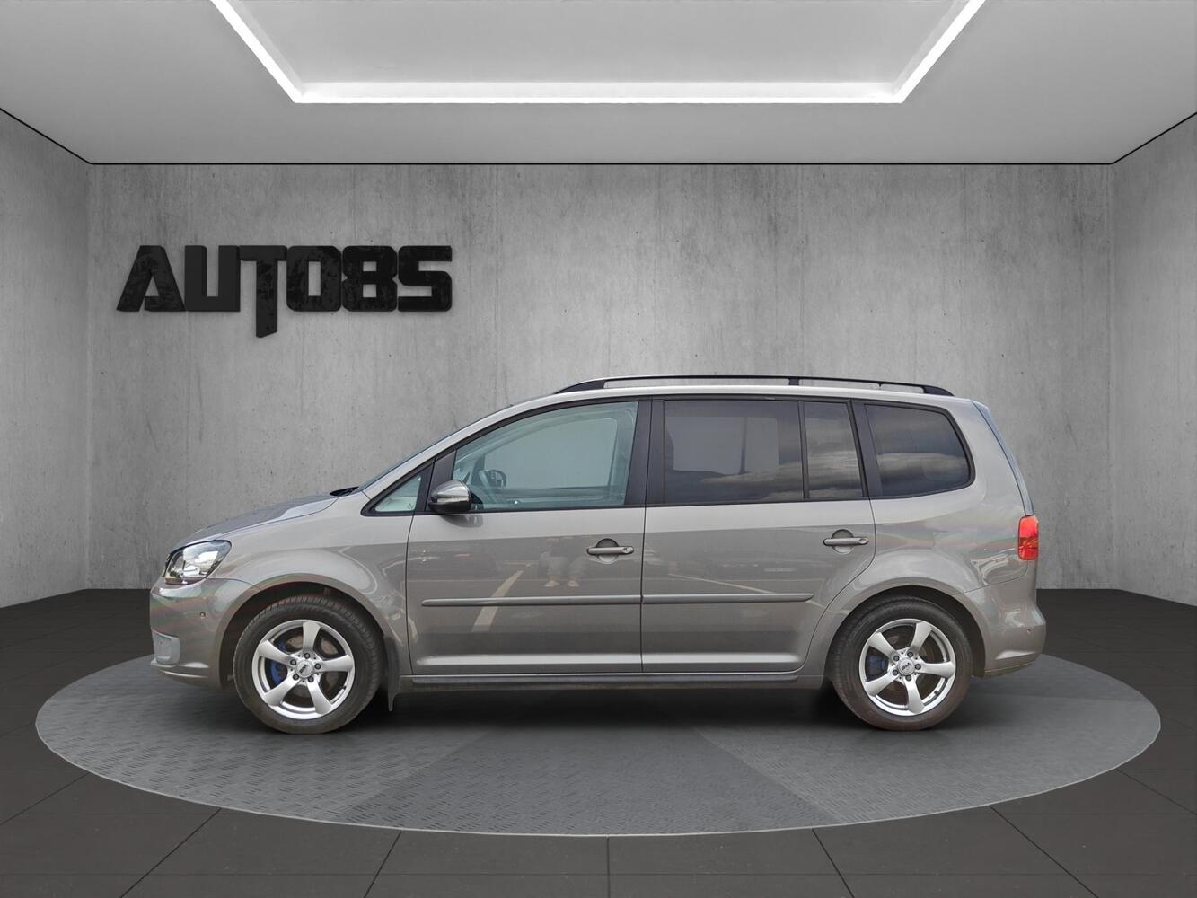 Volkswagen Touran vaihtoauto