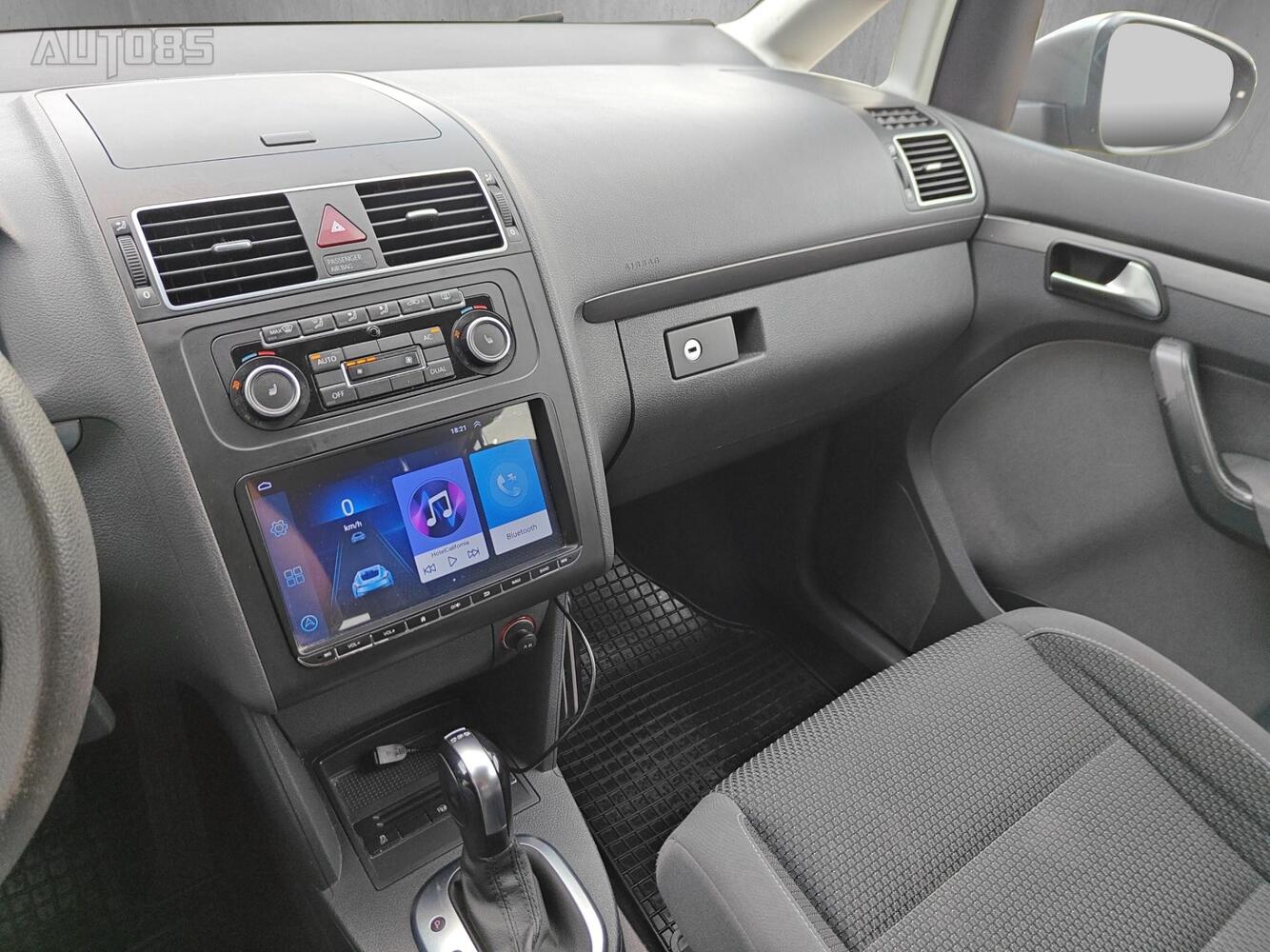 Volkswagen Touran vaihtoauto