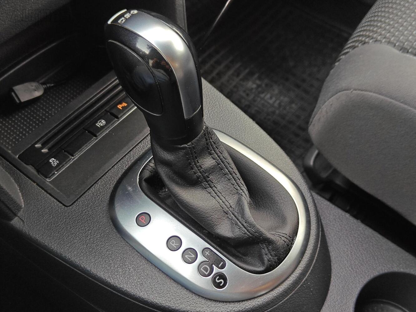 Volkswagen Touran vaihtoauto