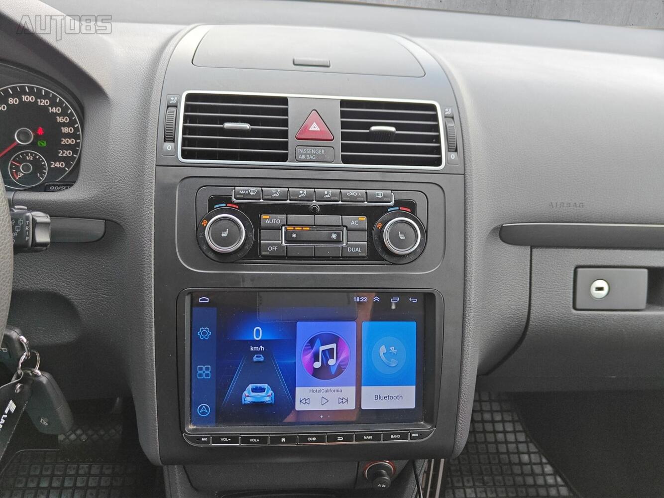 Volkswagen Touran vaihtoauto