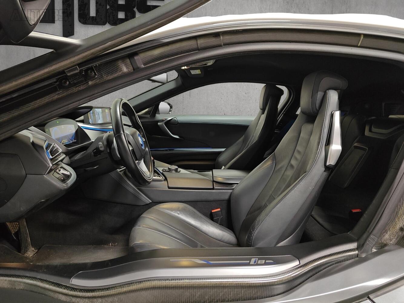 BMW i8 vaihtoauto