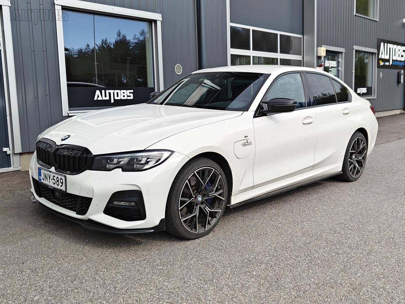 BMW 330 vaihtoauto