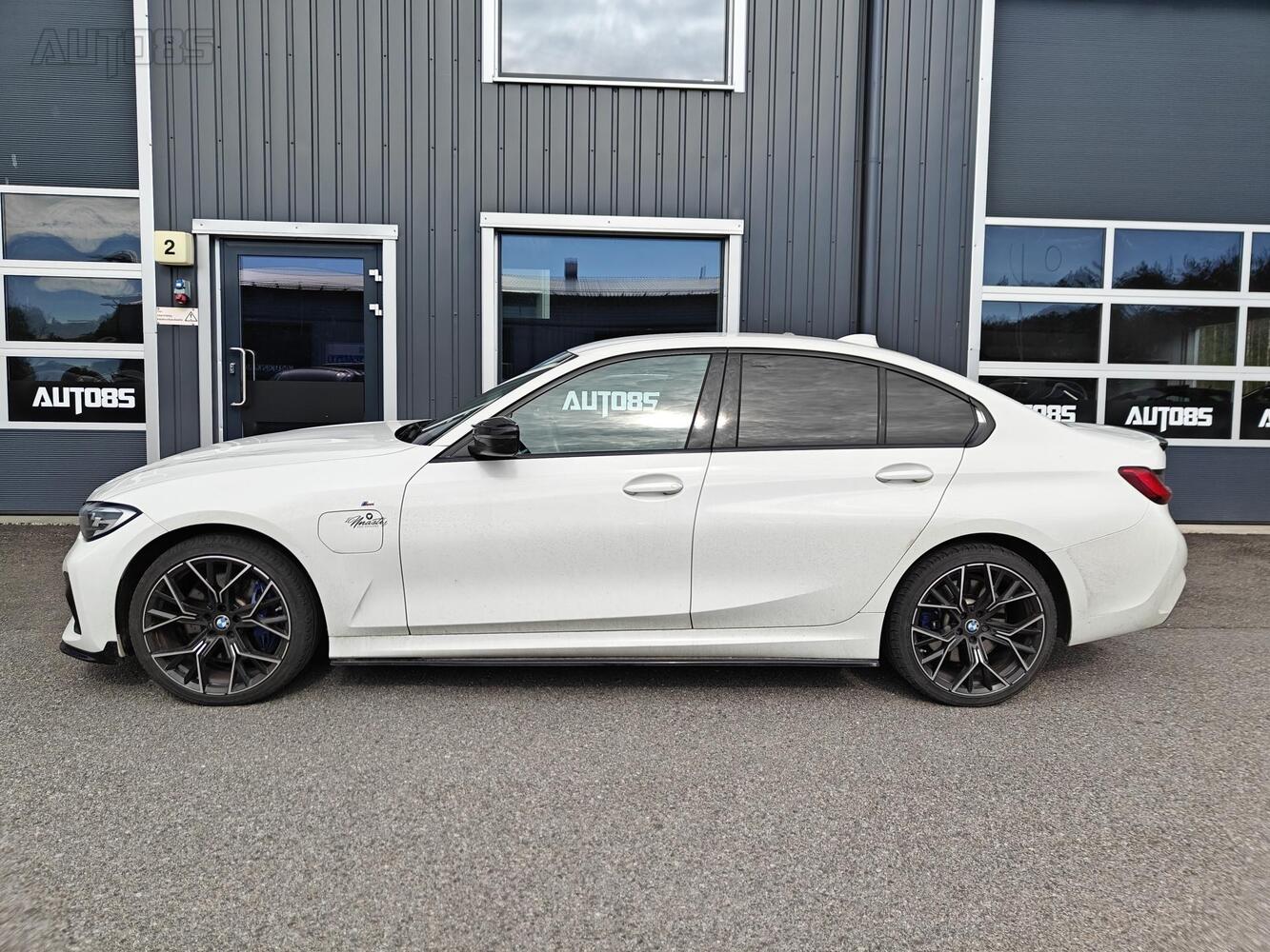 BMW 330 vaihtoauto