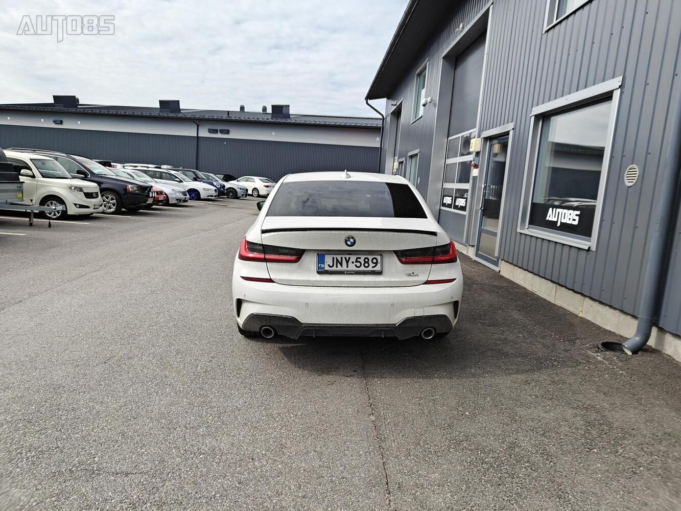 BMW 330 vaihtoauto