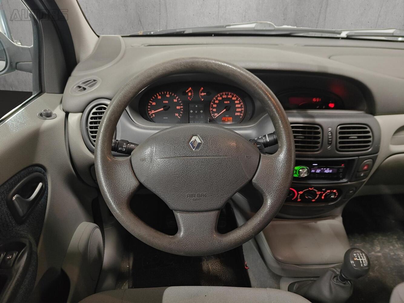 Renault Scénic vaihtoauto