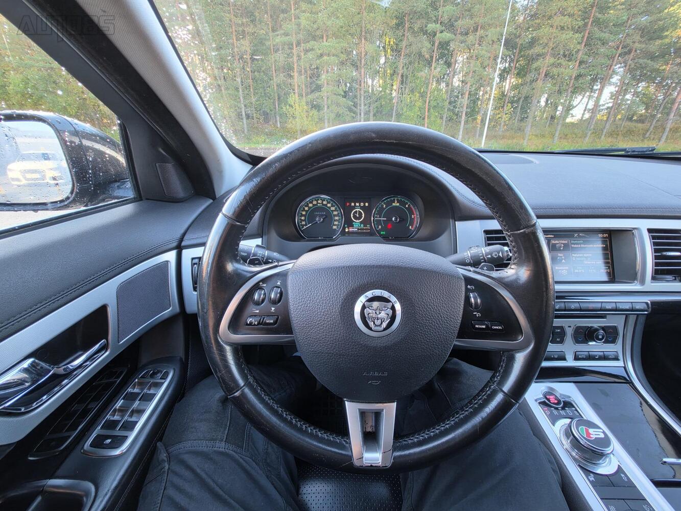 Jaguar XF vaihtoauto