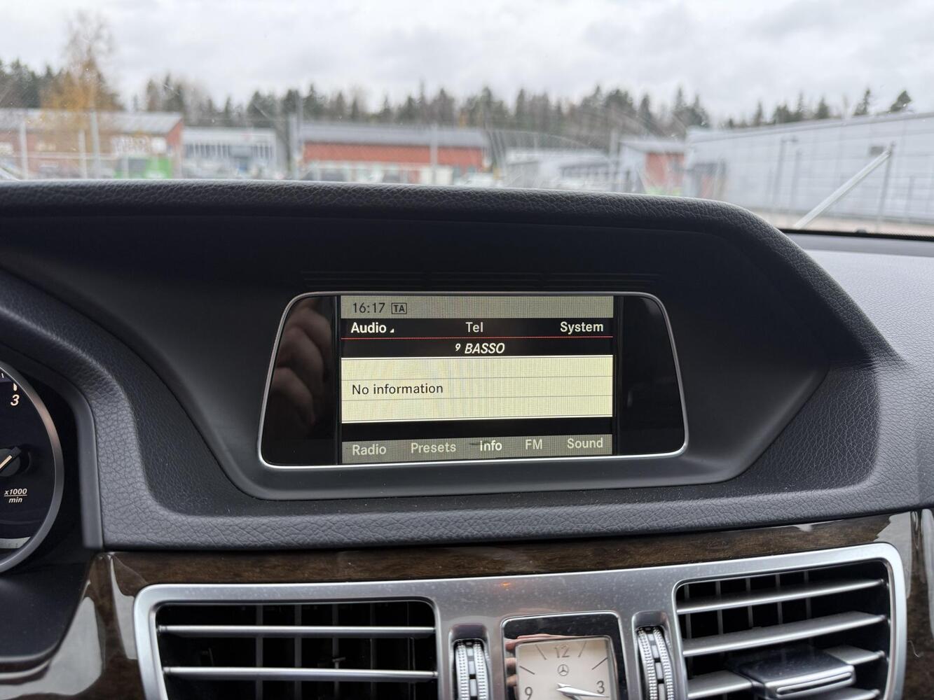Mercedes-Benz E vaihtoauto