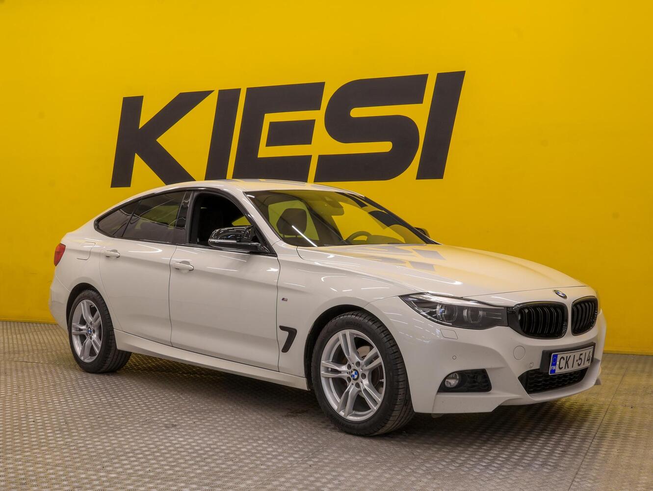 BMW 320 vaihtoauto