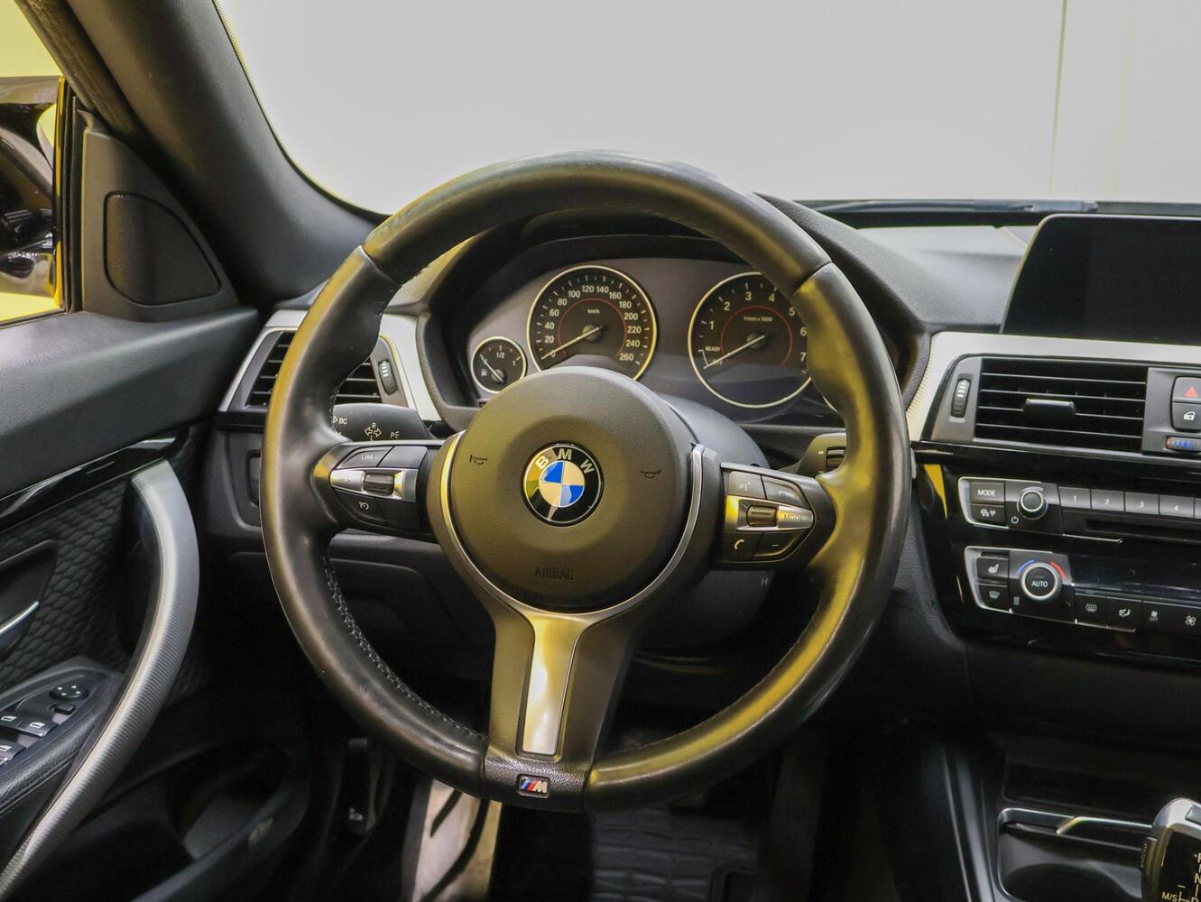 BMW 320 vaihtoauto